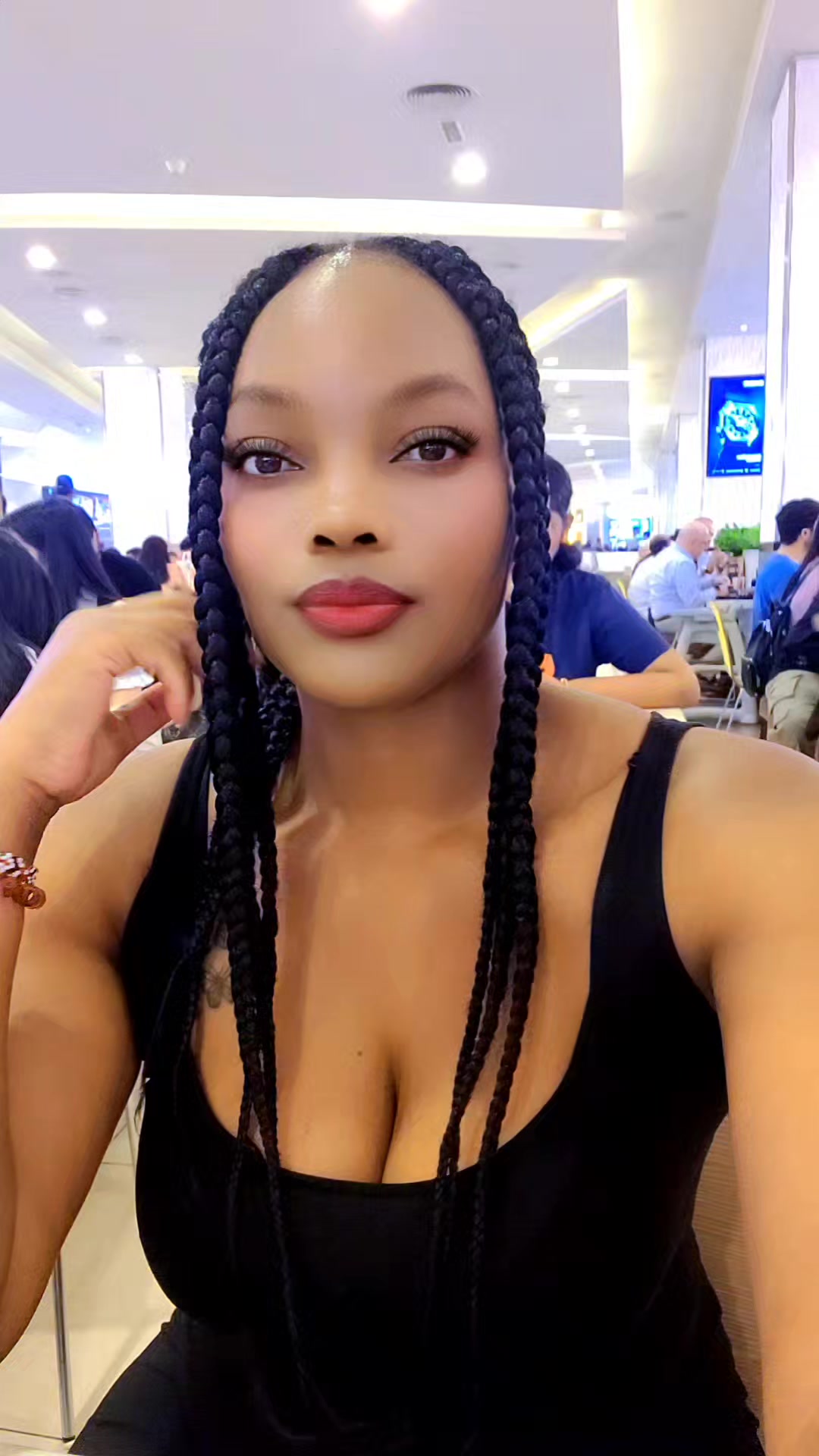 @KENDI 🇰🇪🇦🇪🇺🇲