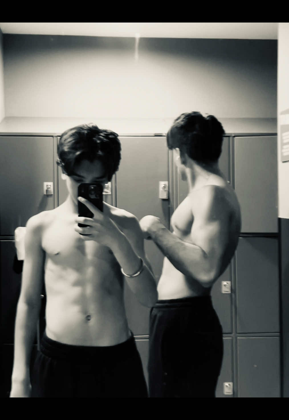 @𝒾𝓈𝒽𝒾 ☬