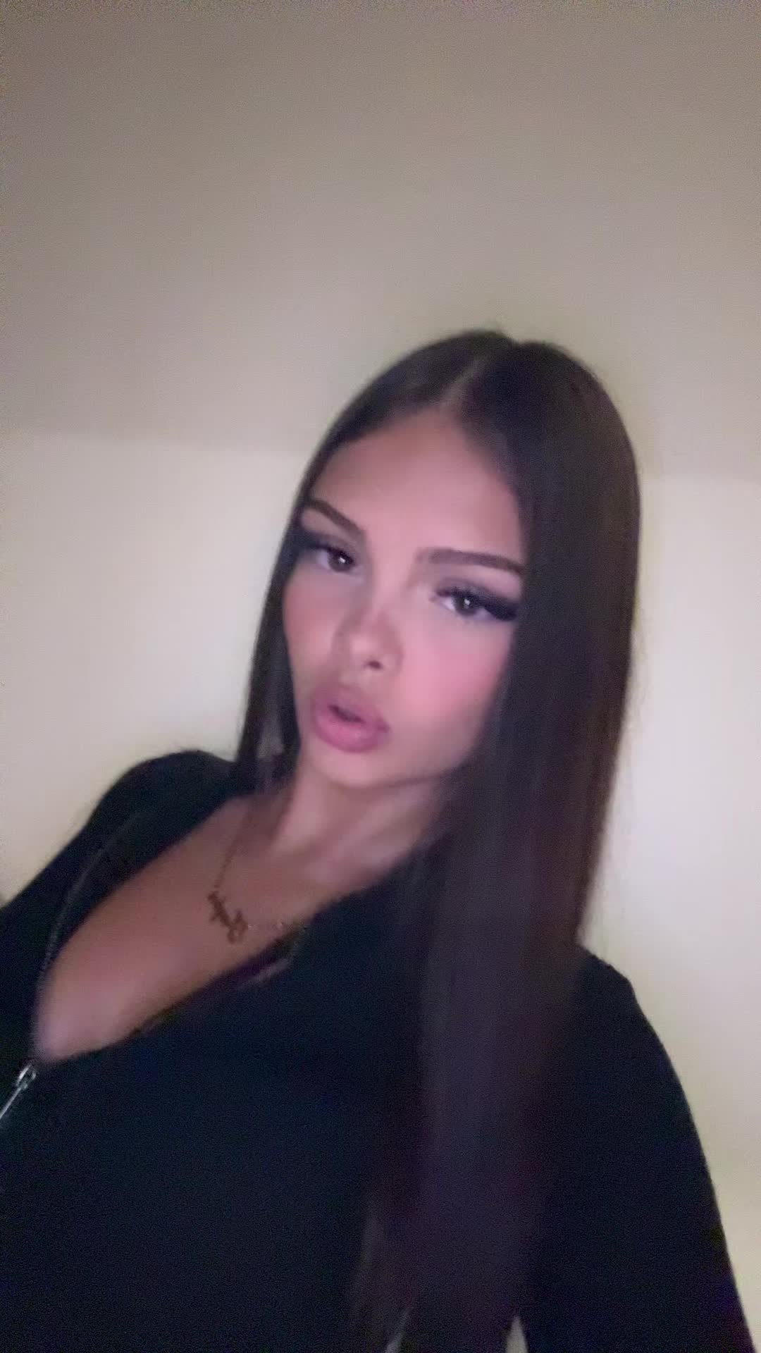 @𝑘𝑎𝑦𝑙𝑒𝑒