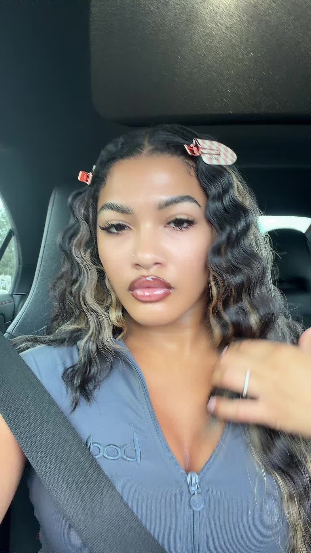 @KIRA SIERRA