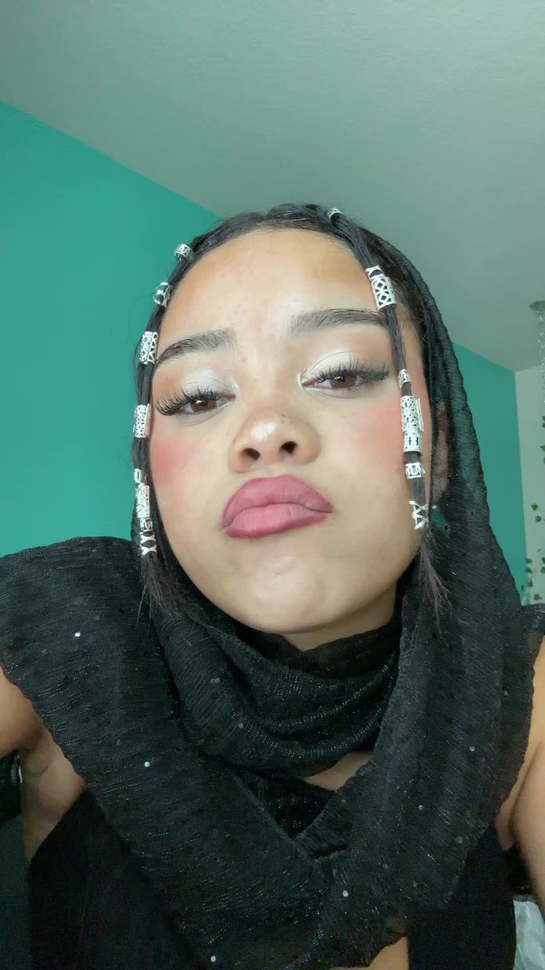 @LindaSpamss