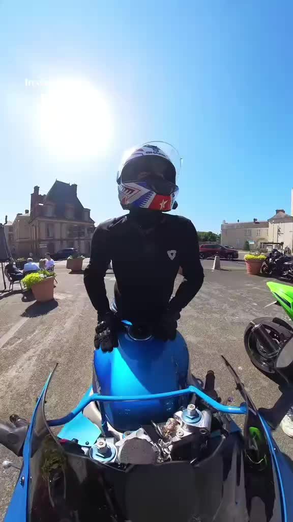 @LE MOTARD DANSANT