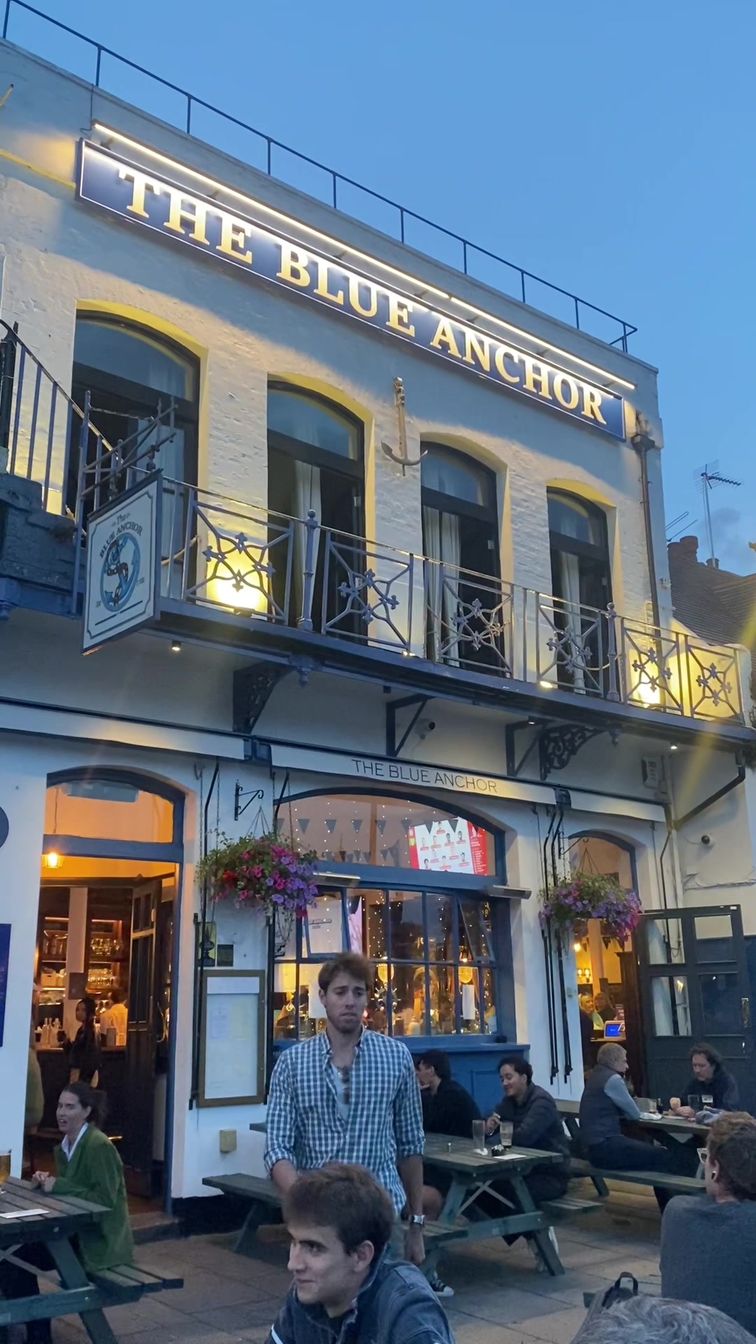 @Veronica🇬🇧