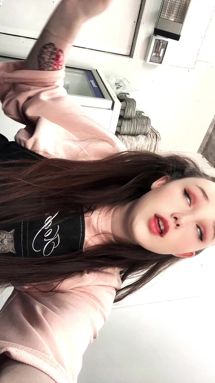 @yaroslava