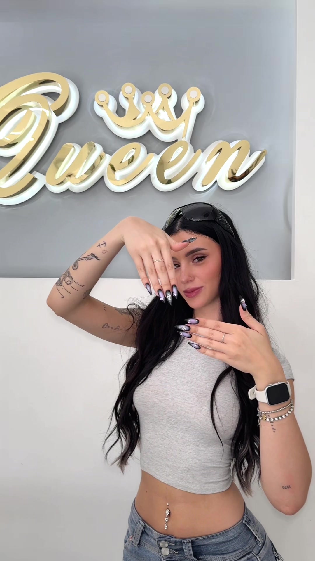 @Queennails