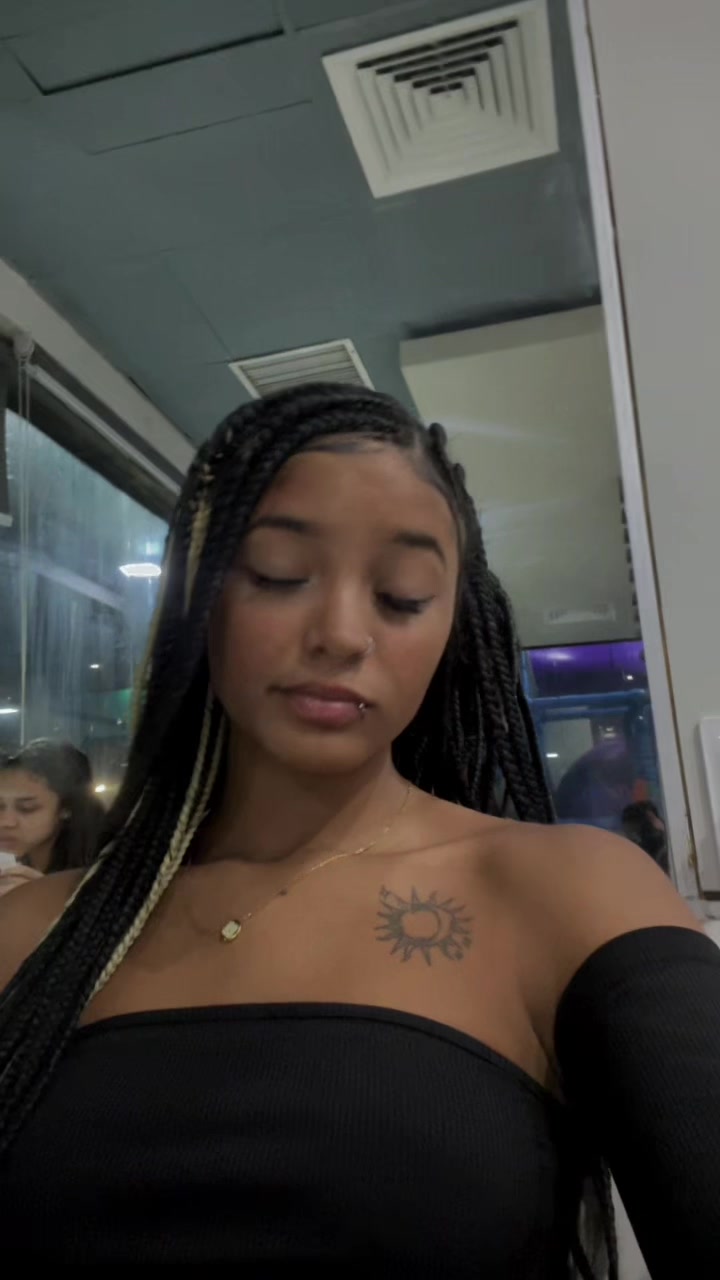 @Lívinha🌞