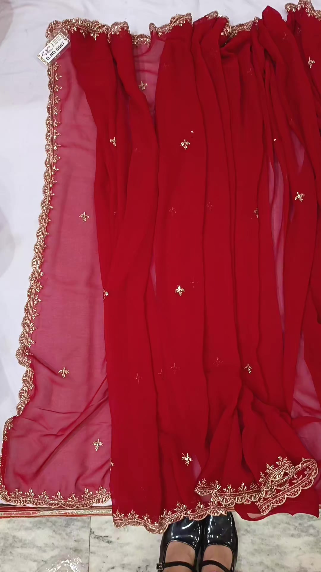 @Durga suits and sadi cente