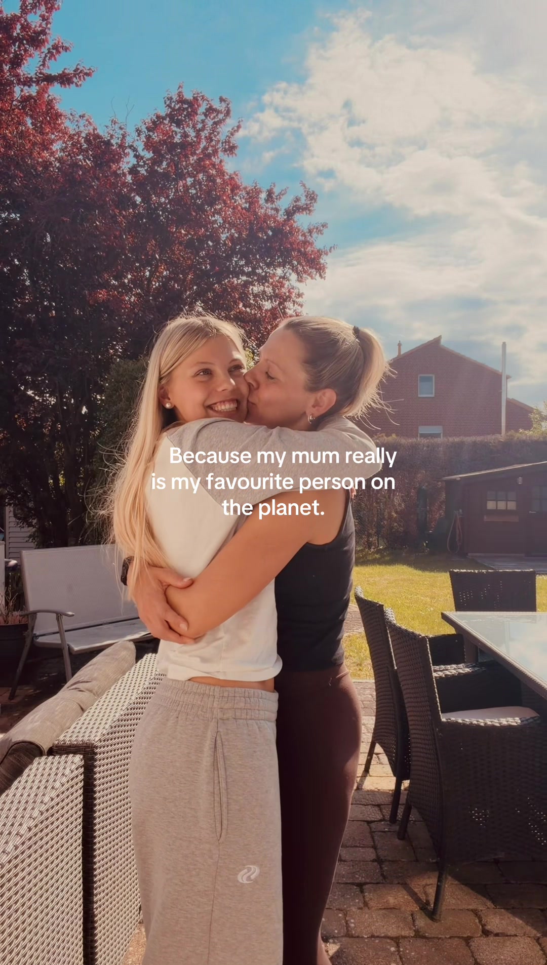 @𝘭𝘪𝘭𝘭𝘺