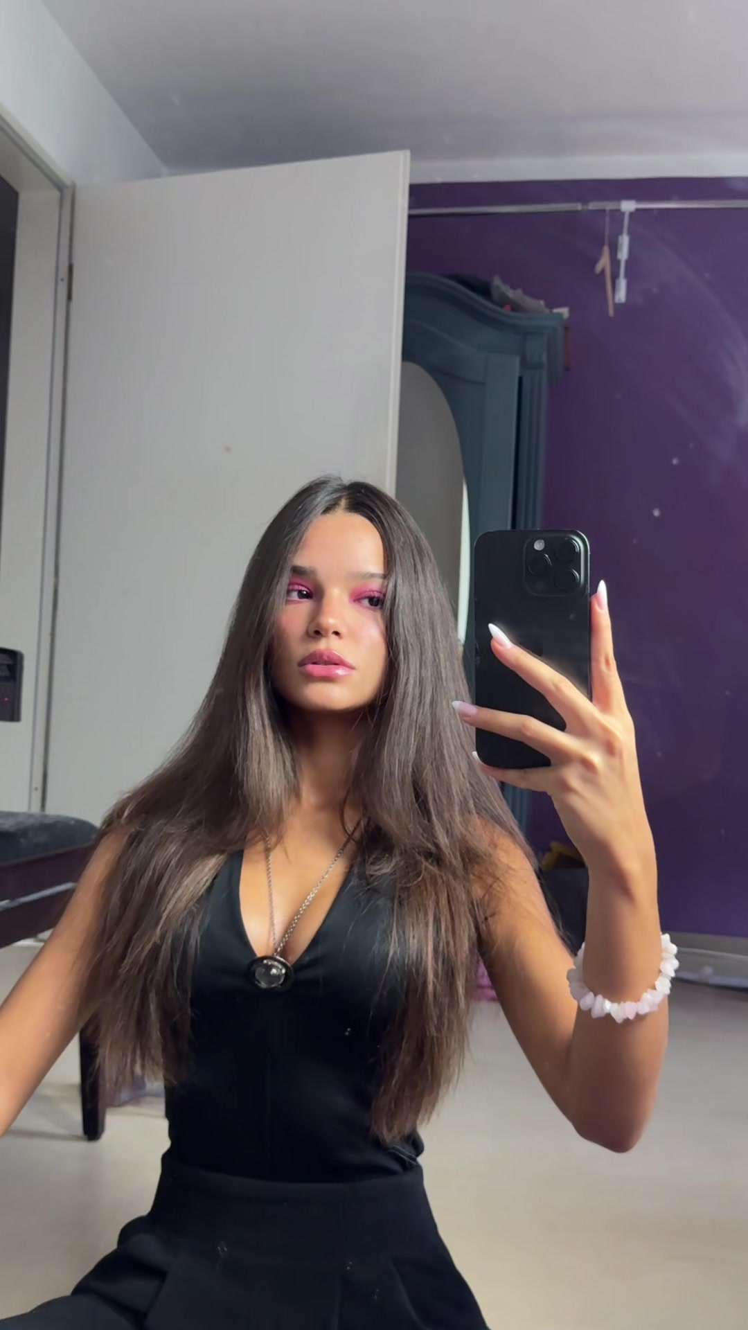 @modelazrajones