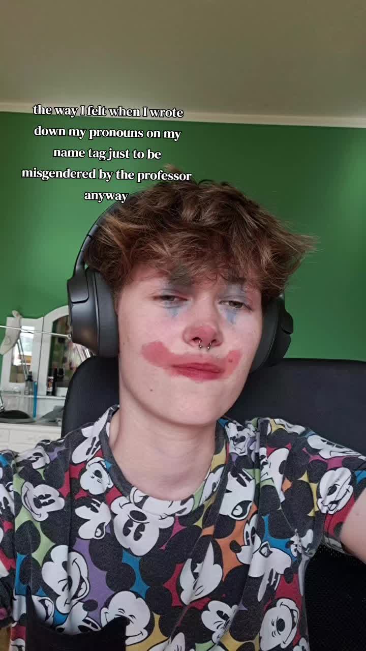 @Charlie✨️