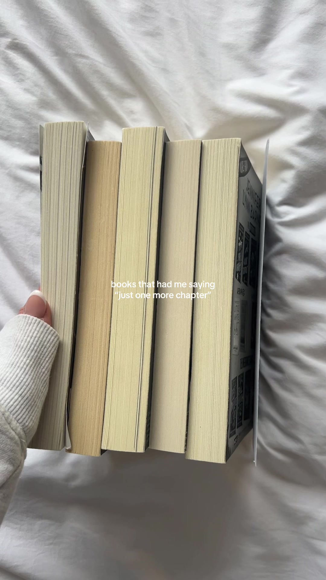 @amélie | booktok ♡