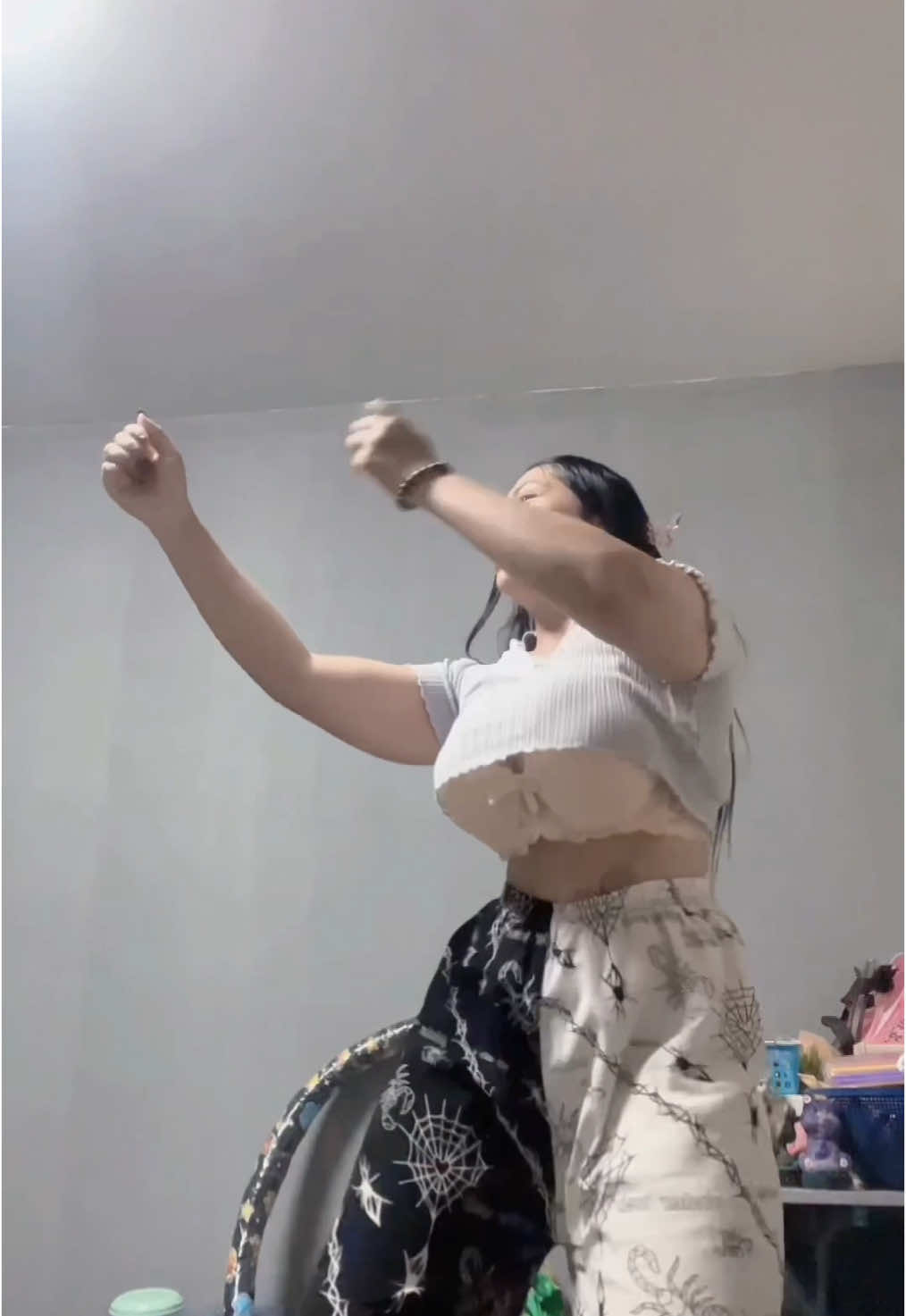 @Chatchada 🇹🇭💵🇰🇷