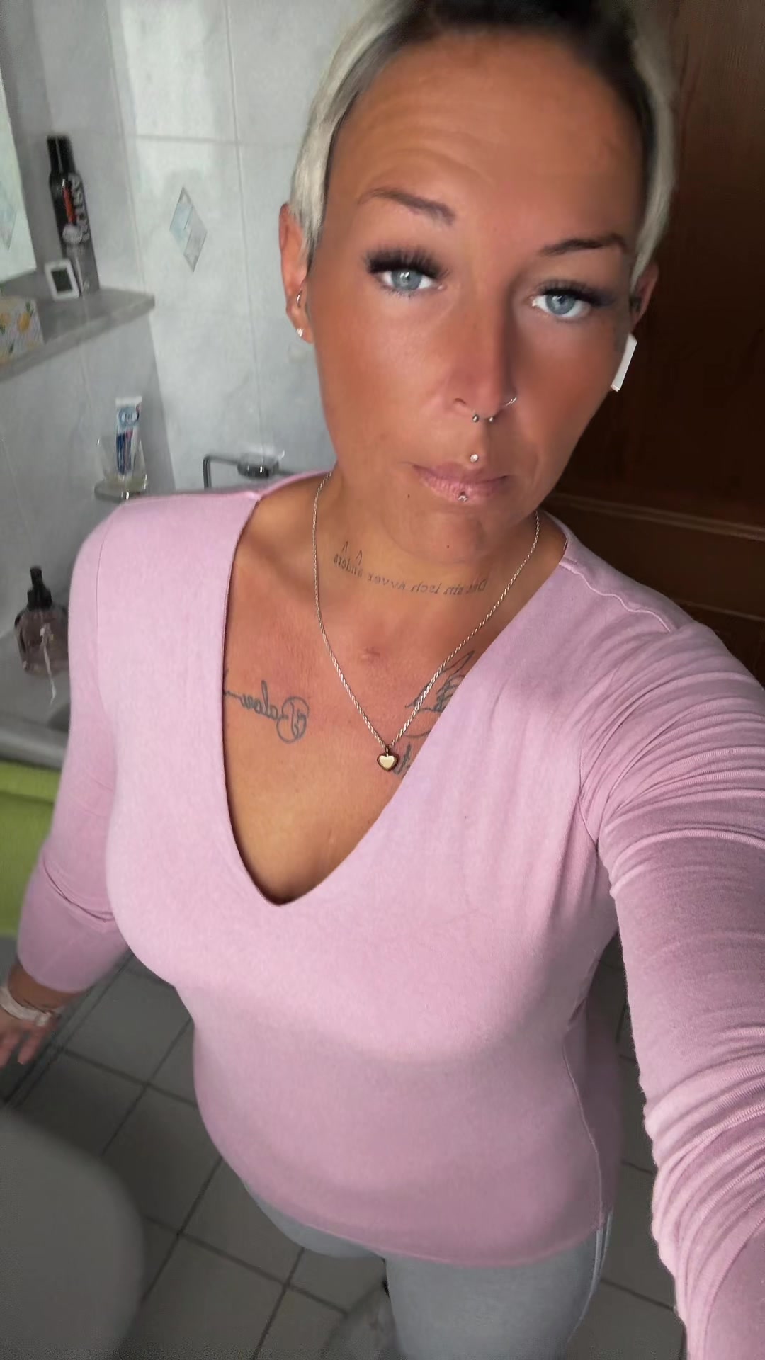 @ᐯᗩᑎᑎIII.🤍