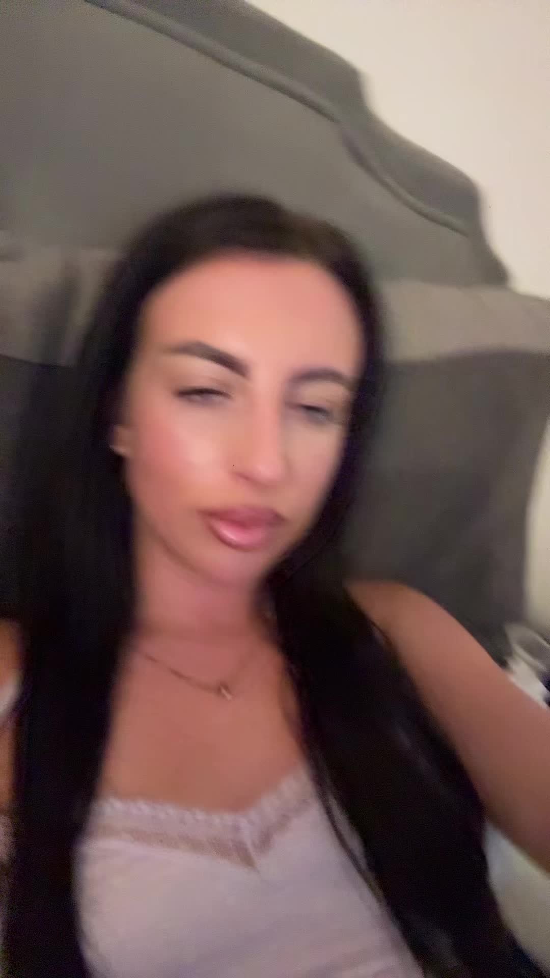 @Angel😇