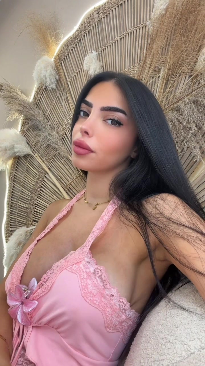 @Mia💎