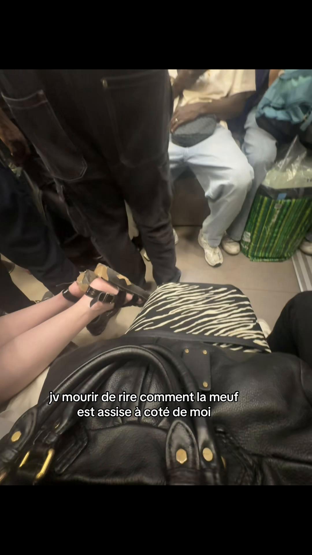 @chiisunderyourbed