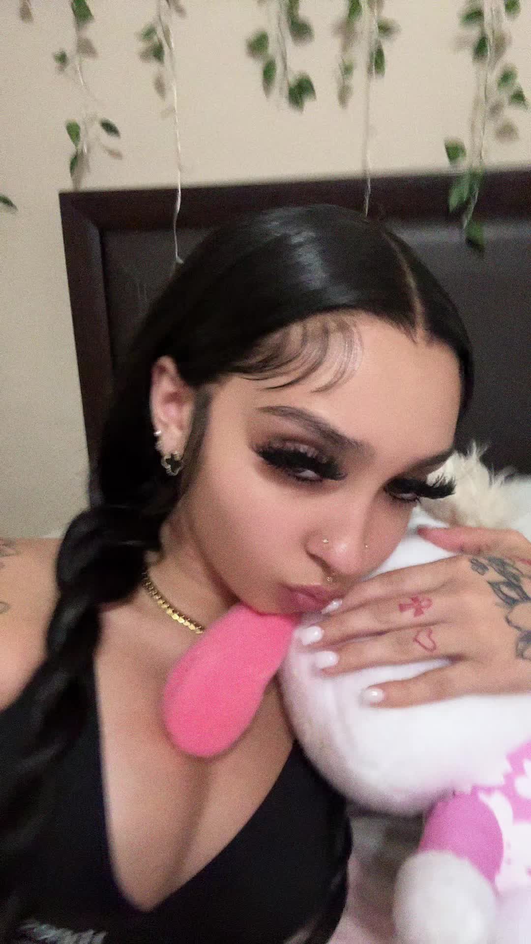 @yannie