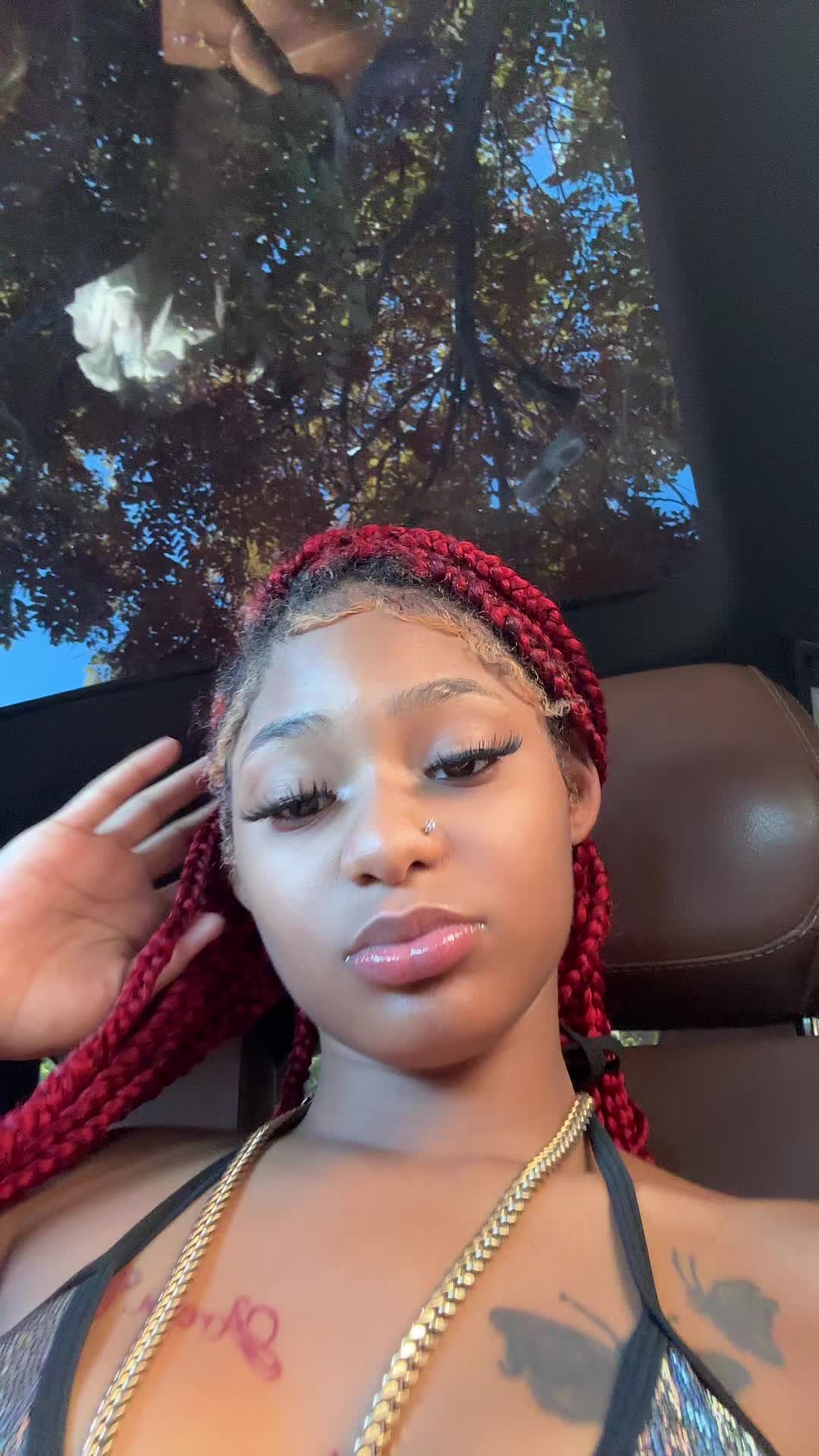 @yofavorite_LightBright🤍😫