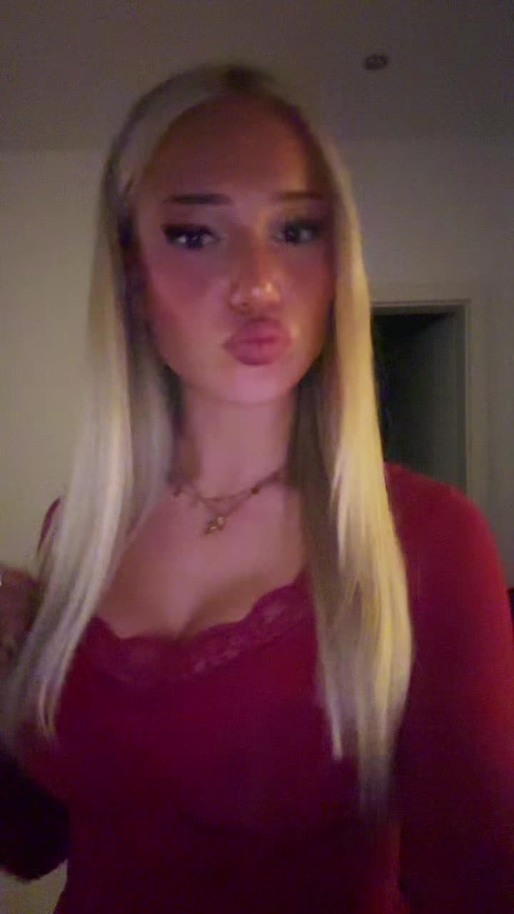 @_leasofie_