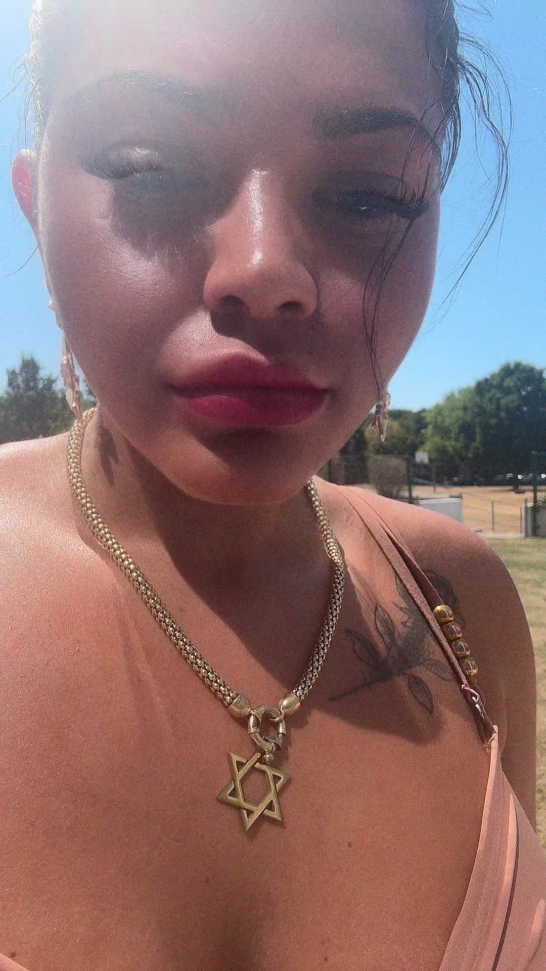 @HotLavaLady💋