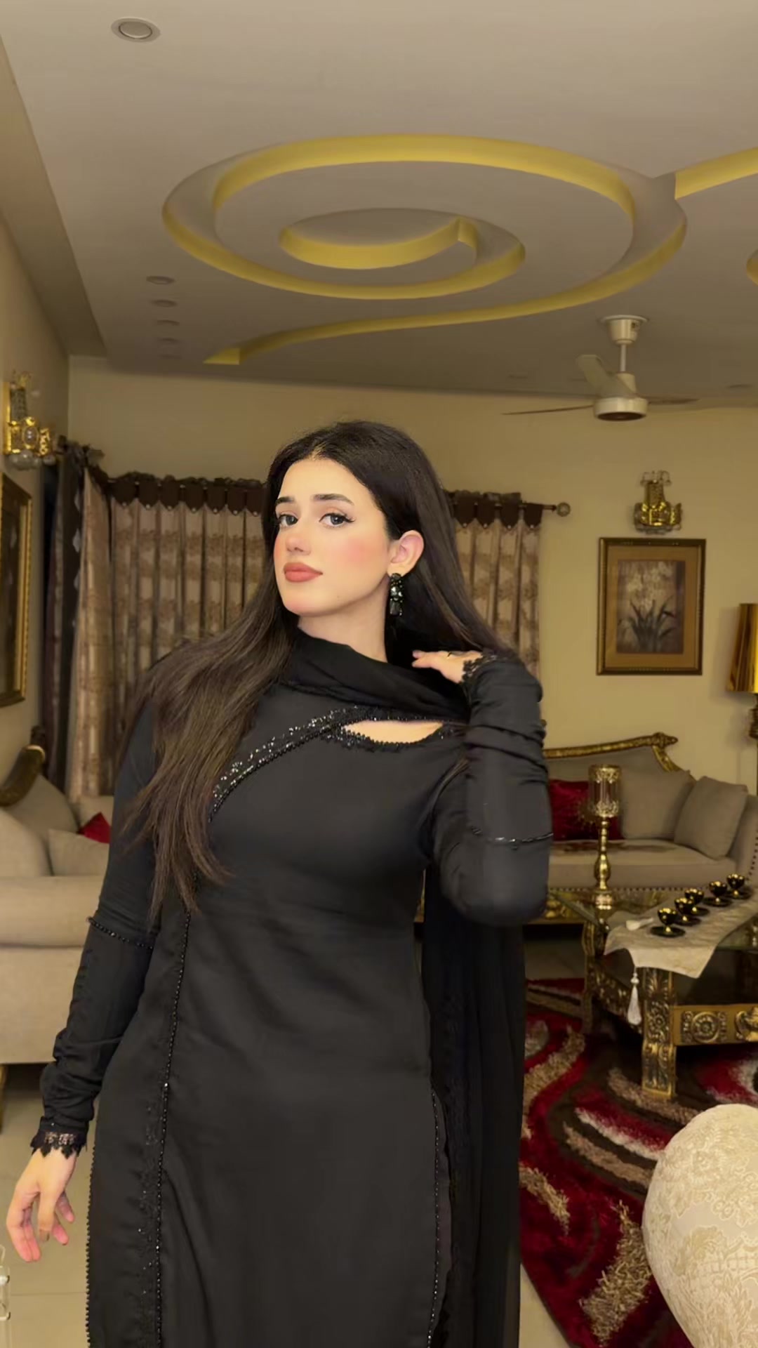 @Alina Amir