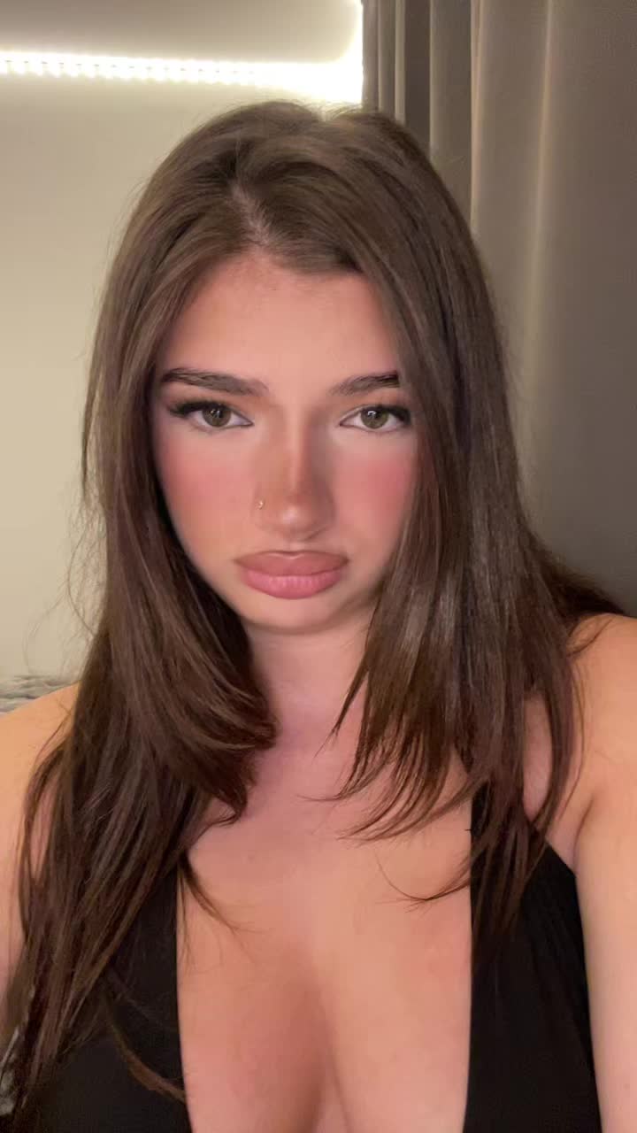 @𝒷𝑒𝓁𝓁𝒶𝒶🇦🇱