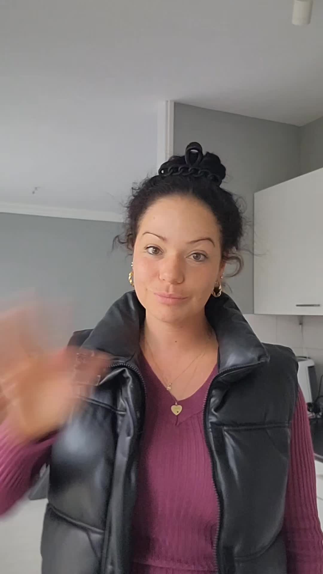 @luciasharona
