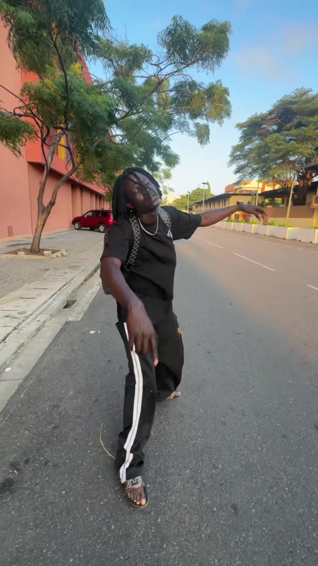 @LA MANO DU 229🚫🦵🏾