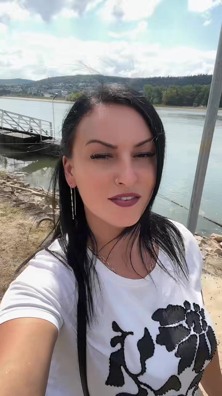@AnaMaria