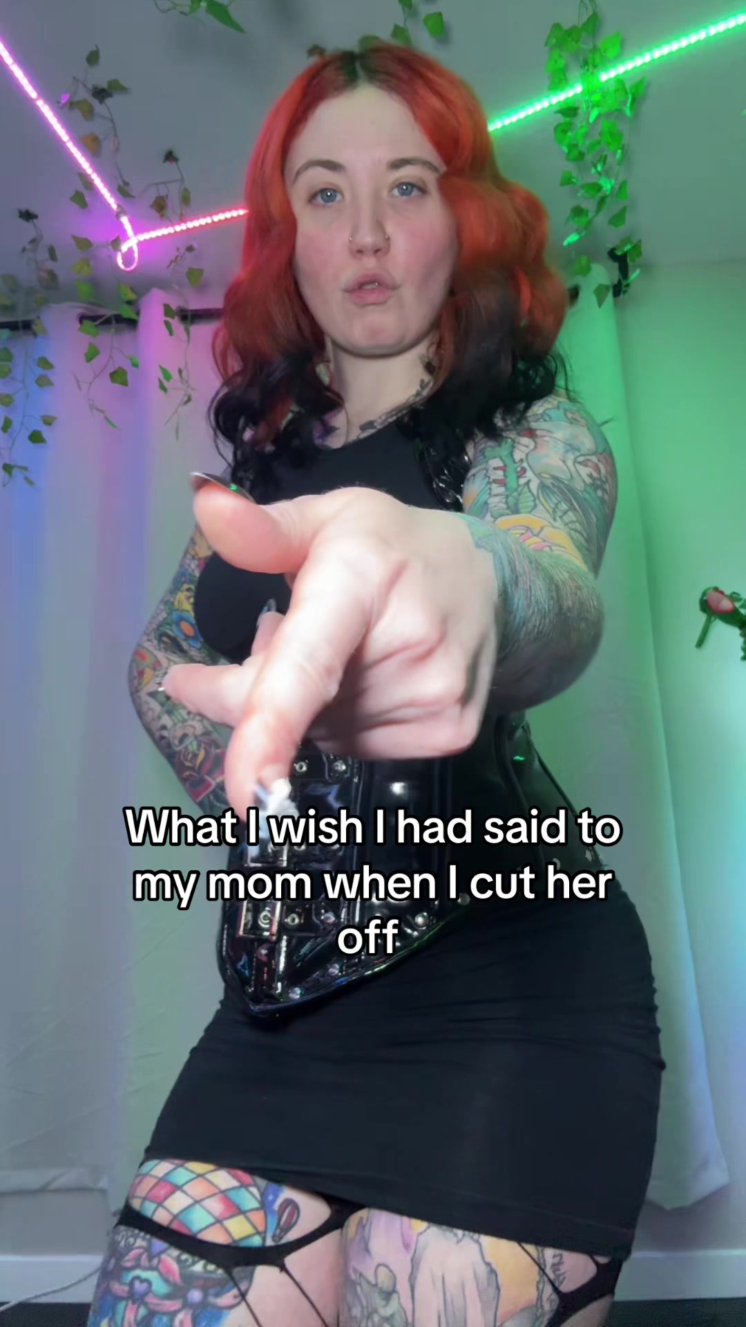 @Lainabearrknee