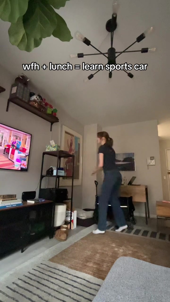 @laineydotbainey