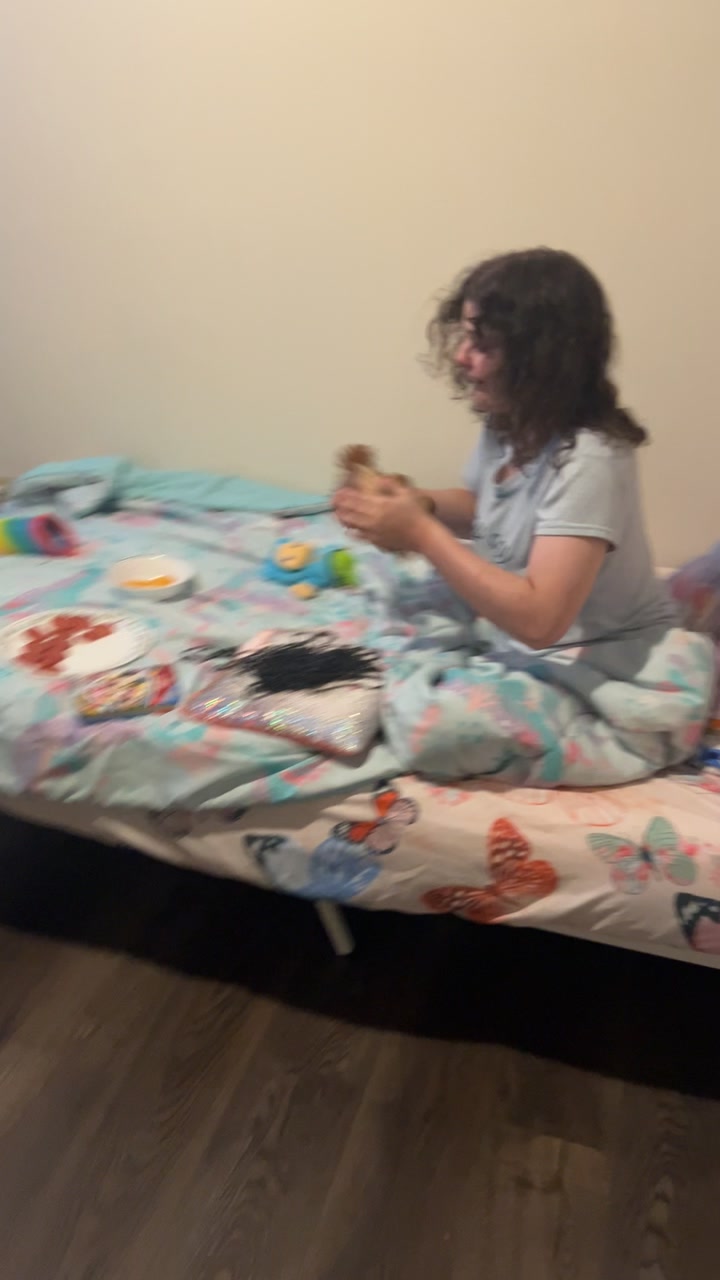 @Hotmomvibes