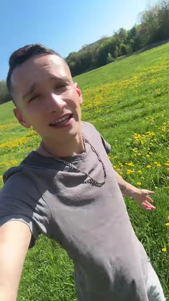 @Itsofficialsimon
