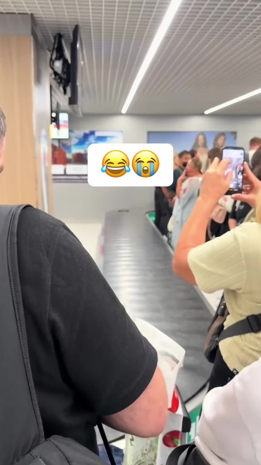 @AIRTRAVIA