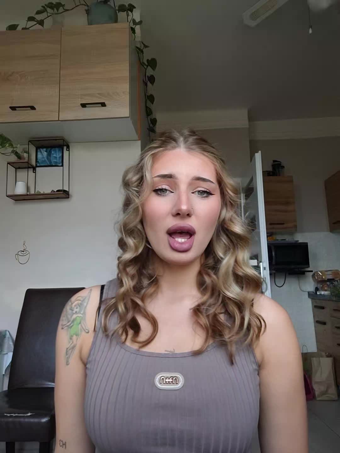 @Angela.