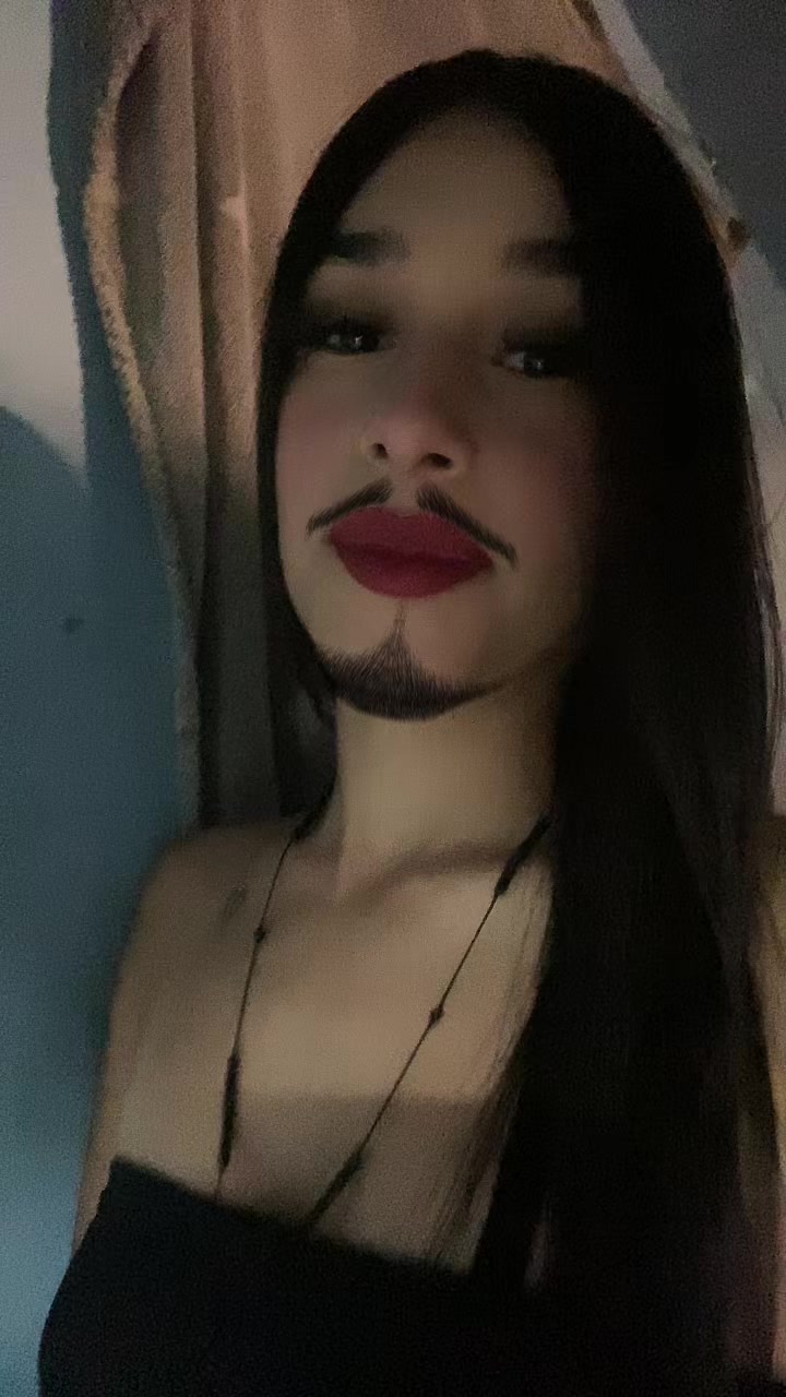 @🫦