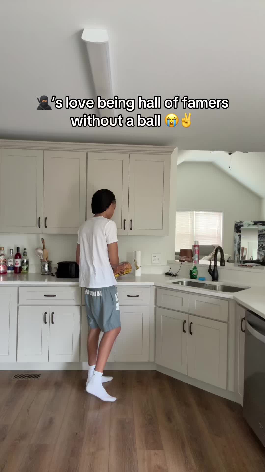 @zellski_