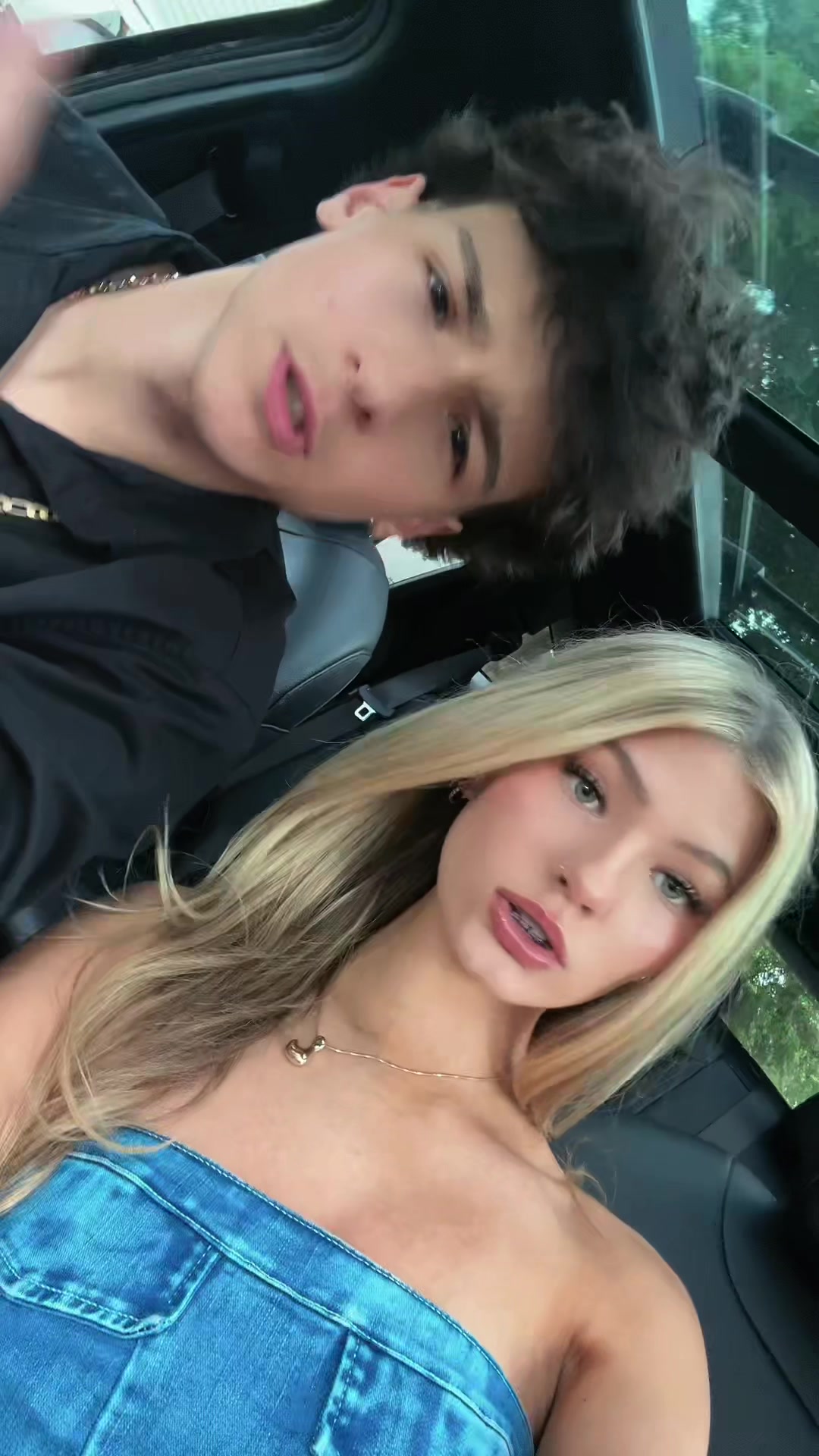 @Ł