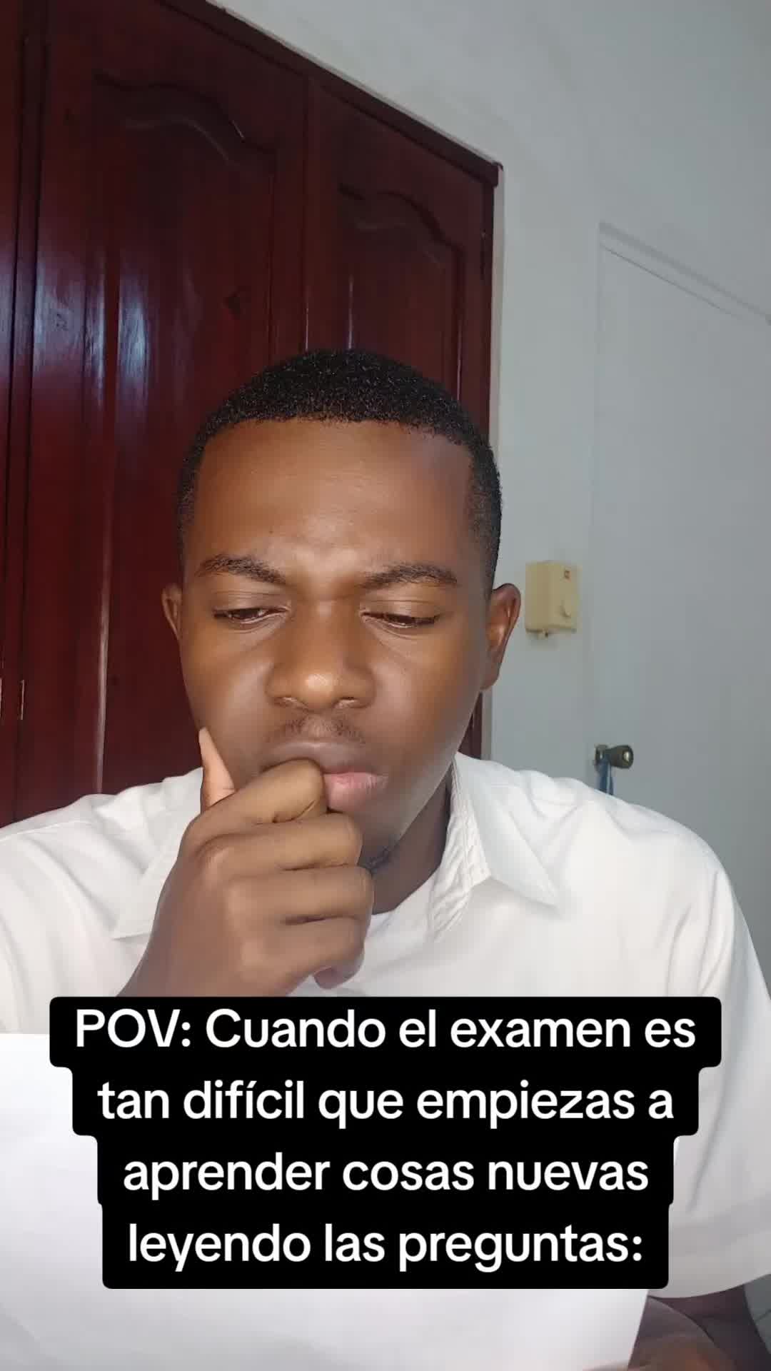 @unprofeconaura 😎