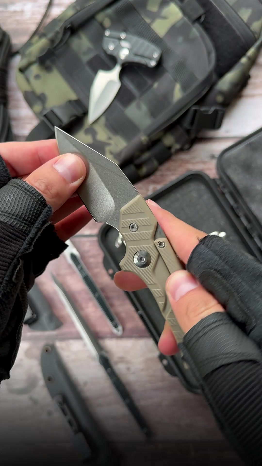 @survival.knives
