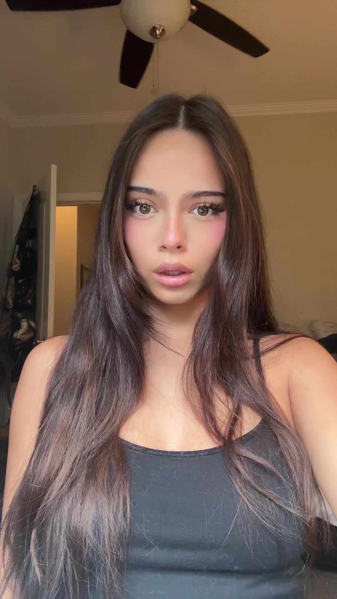 @bella