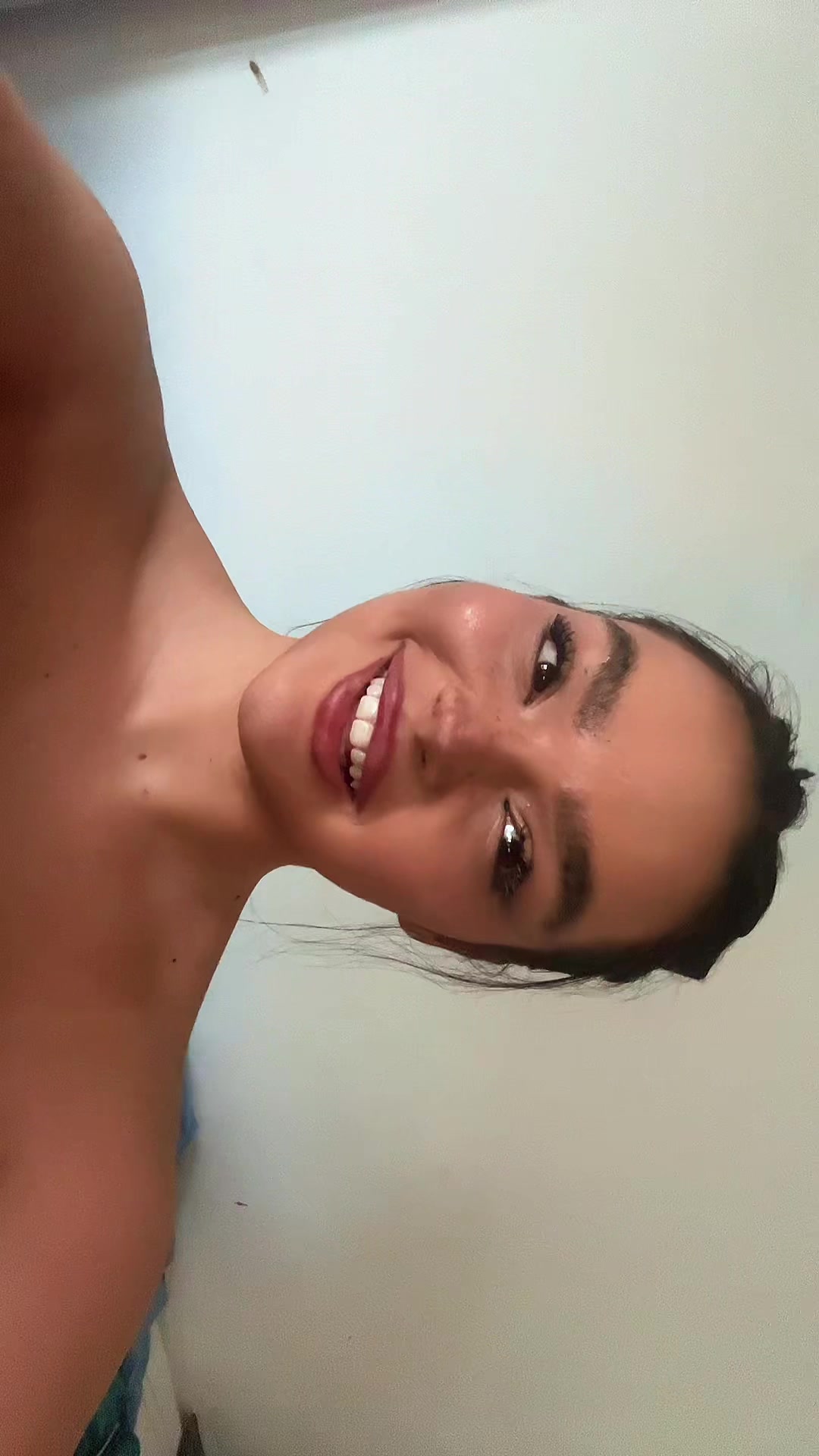 @Lara โก