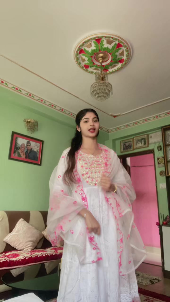 @Radhika✨