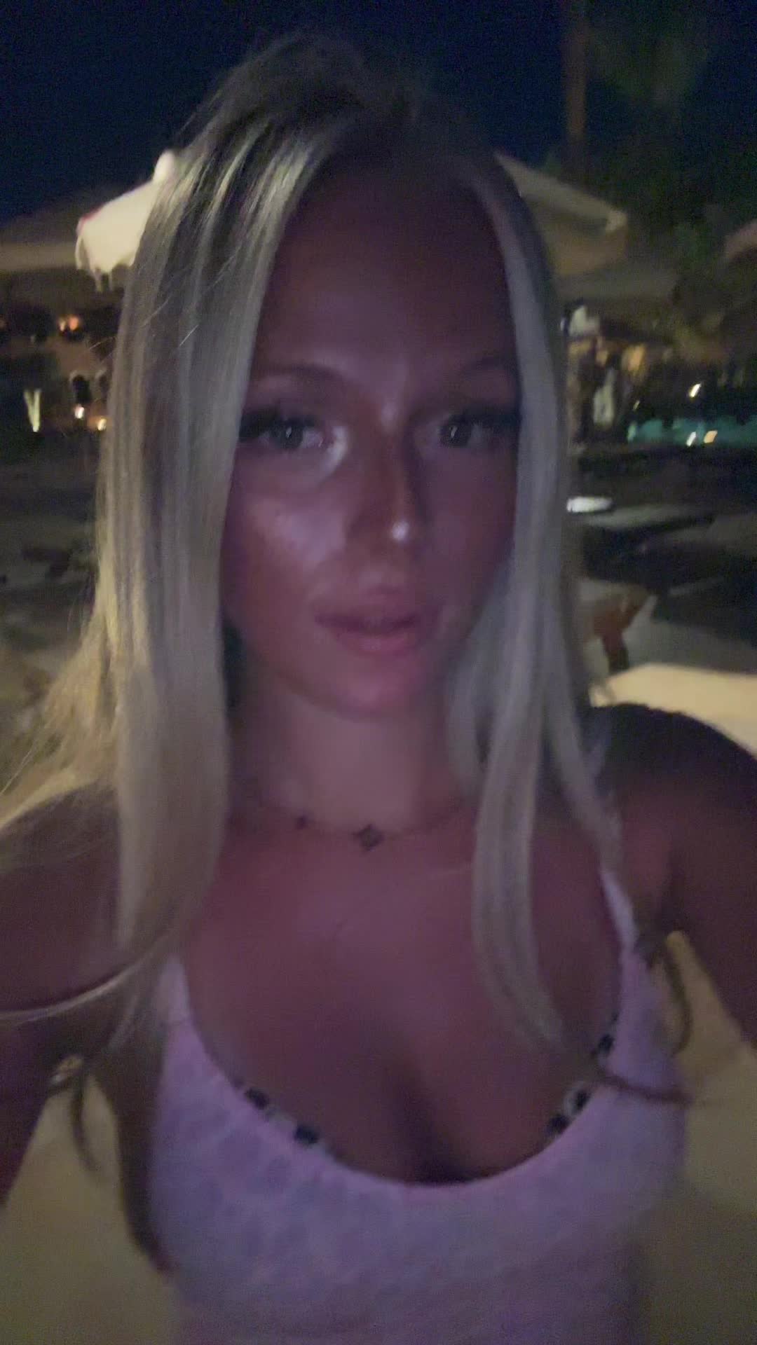 @𝐙𝐨𝐞𝐲