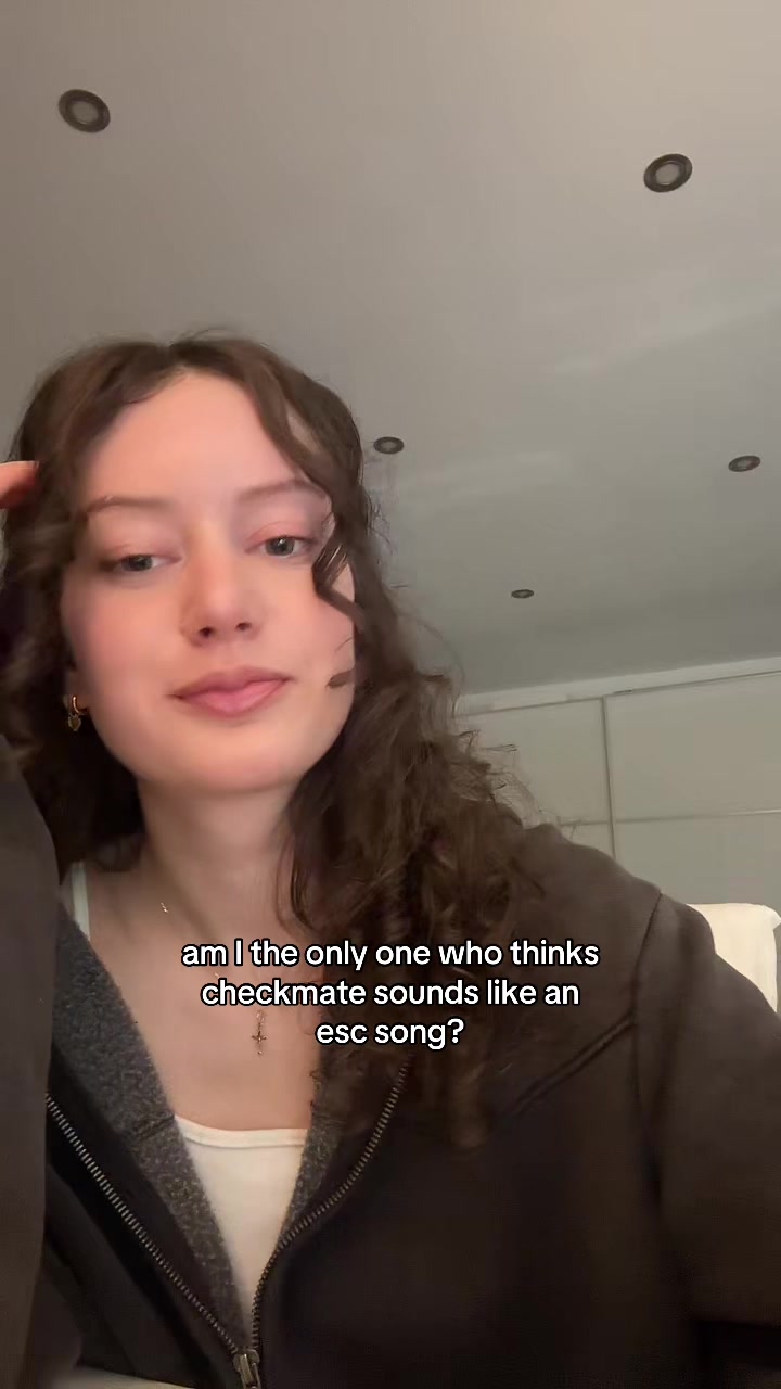@nicole