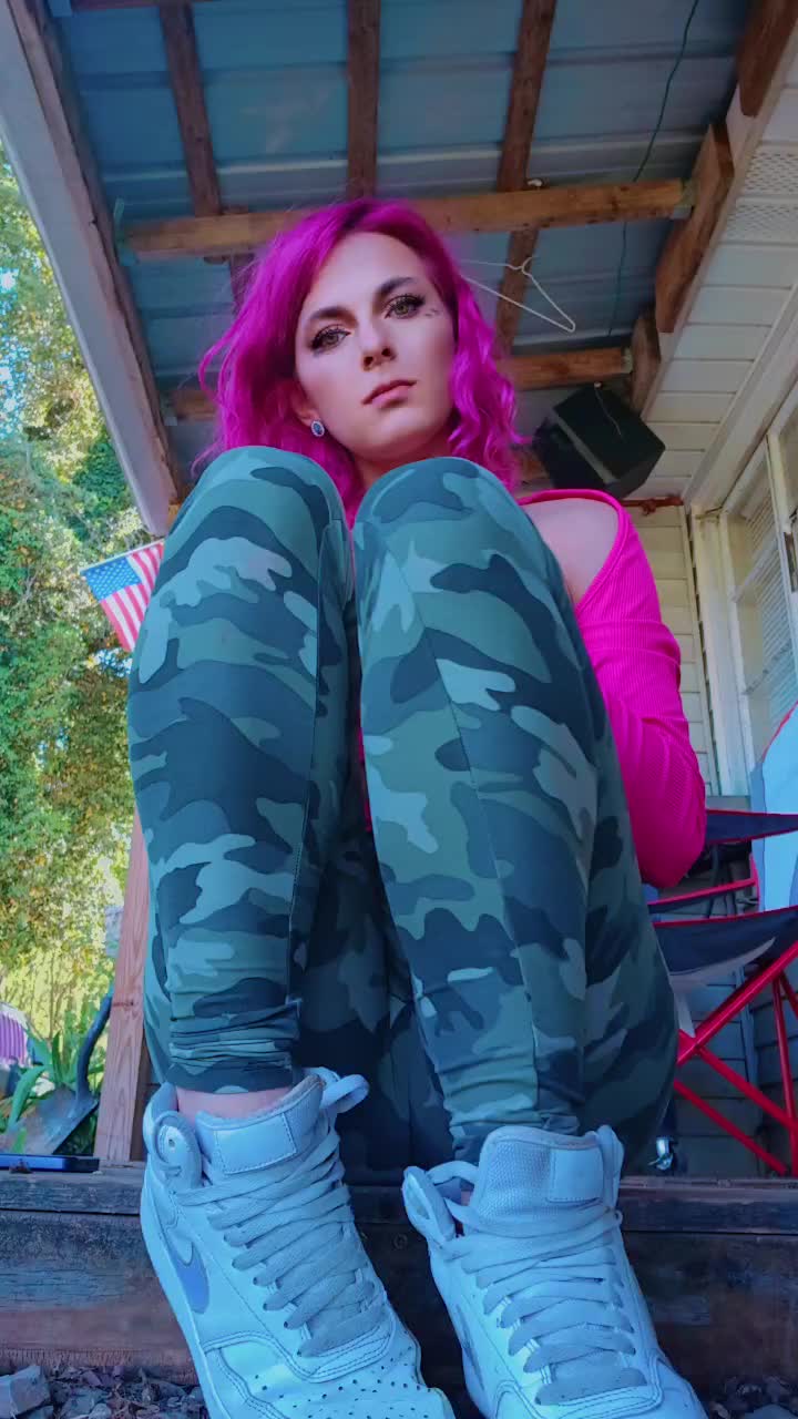 @hisqueen