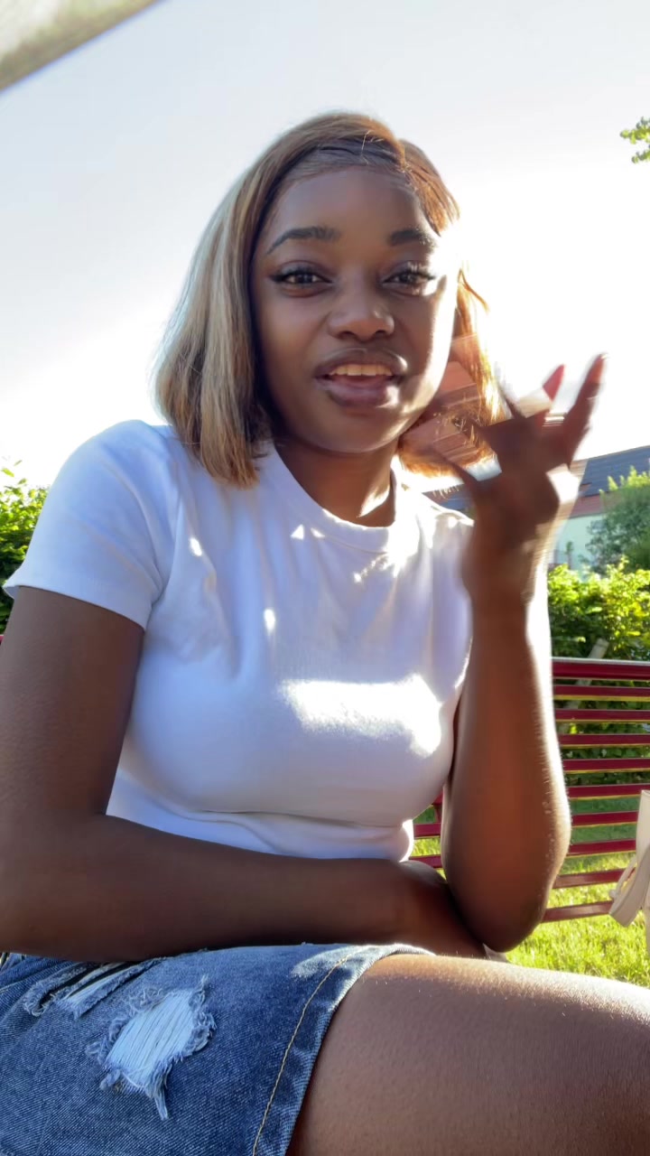 @Theresa🇦🇴🇩🇪