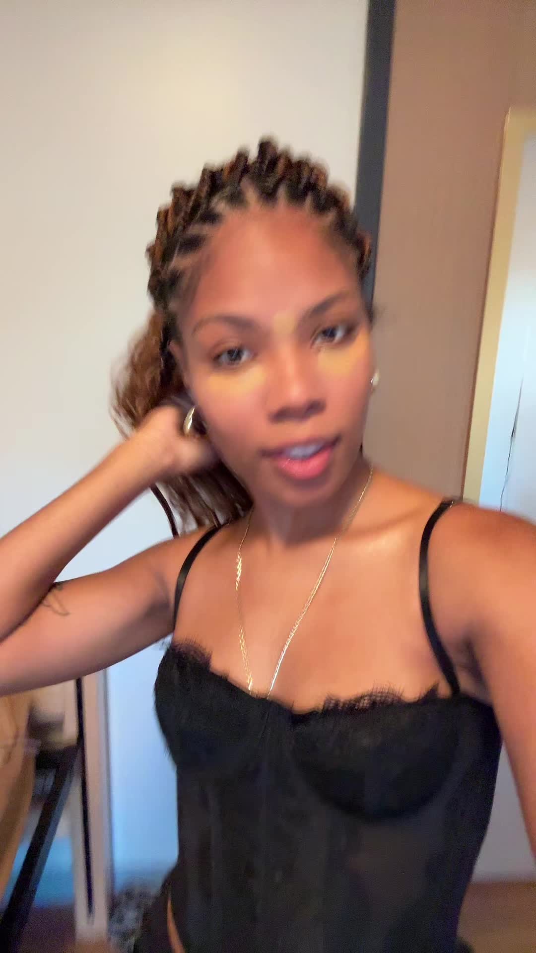 @mikayla