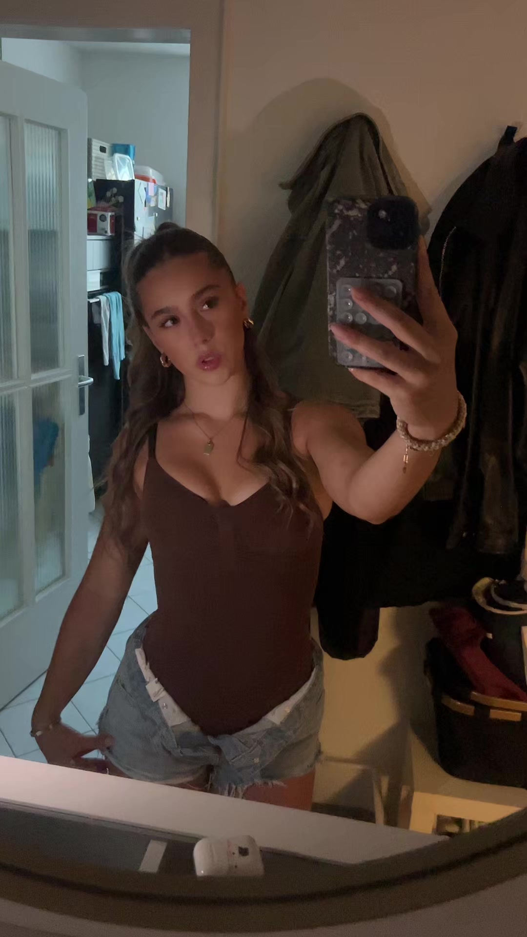 @leonaaisk