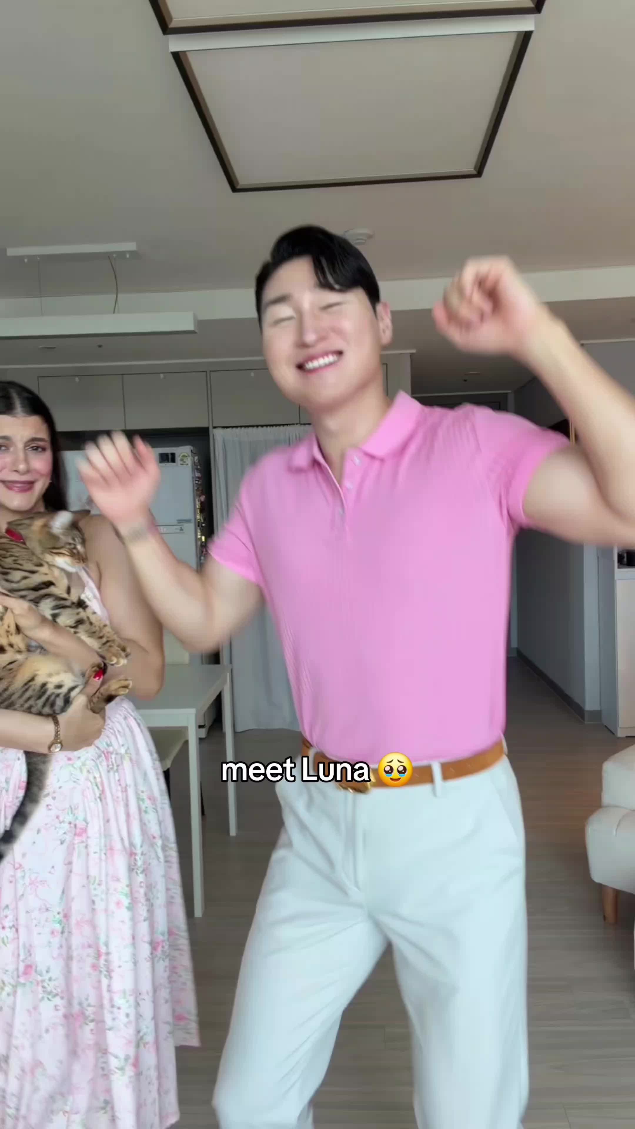 @David ๐ฐ๐ท & Rebecca๐บ๐ธ๐ฑ๐ง